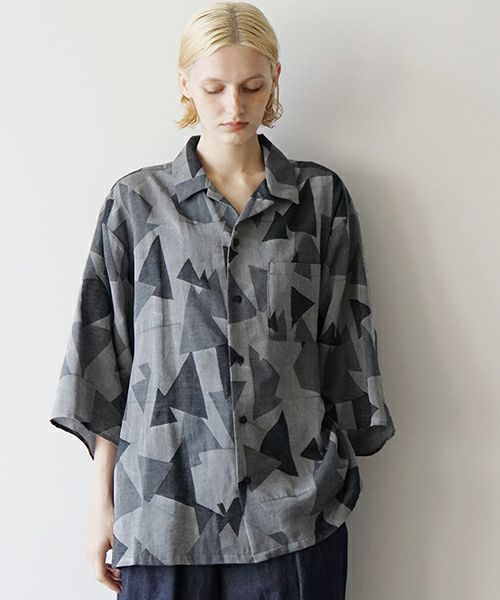 VUヴウgeometric open collar shirt [WHITE×BLACK］幾何学開襟シャツ vu-sht-005
