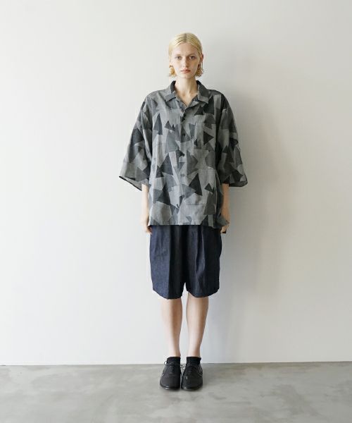 VUヴウgeometric open collar shirt [WHITE×BLACK］幾何学開襟シャツ vu-sht-005