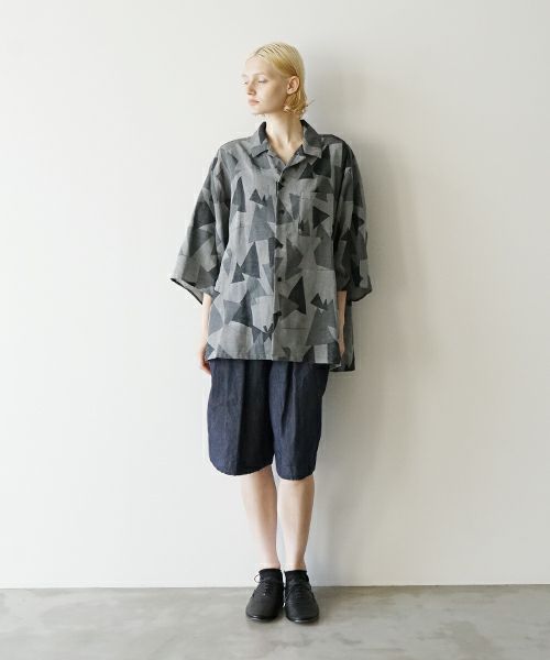 VUヴウgeometric open collar shirt [WHITE×BLACK］幾何学開襟シャツ vu-sht-005