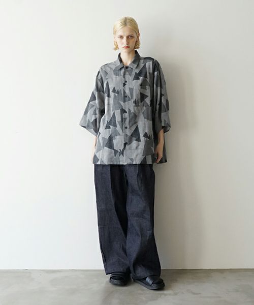 VUヴウgeometric open collar shirt [WHITE×BLACK］幾何学開襟シャツ vu-sht-005