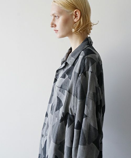 VUヴウgeometric open collar shirt [WHITE×BLACK］幾何学開襟シャツ vu-sht-005
