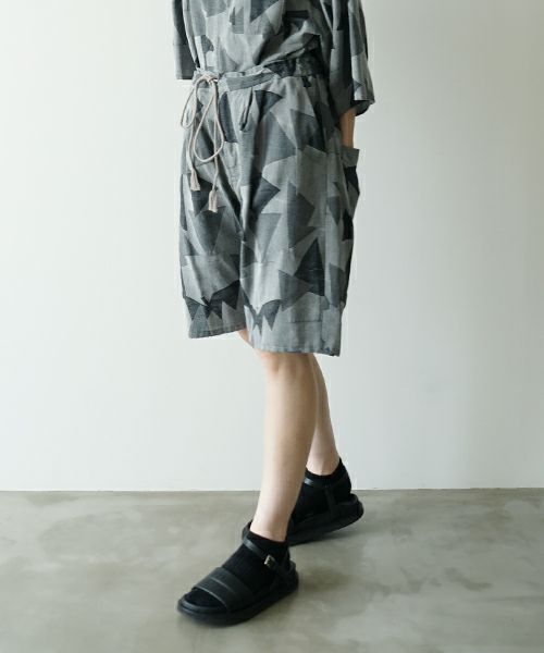 VUヴウgeometric easy short pants [WHITE×BLACK] 幾何学ショートパンツ vu-pnt-010