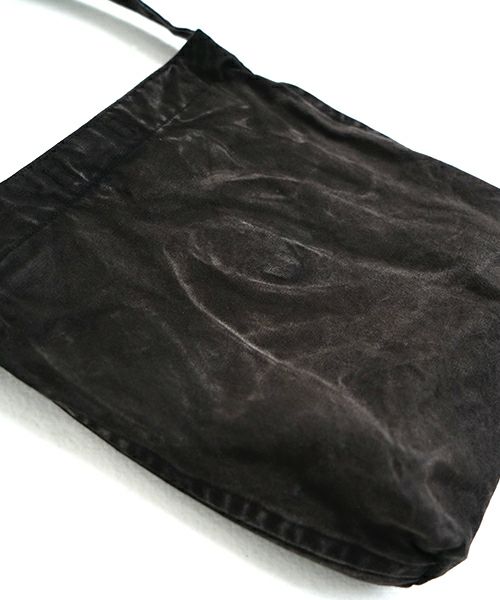 YOKO SAKAMOTOヨーコサカモトRESEARCHER BAG MEDIUM[SUMI INK/YS-RE-BAG-M] ショルダーバッグ