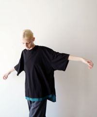 VUヴウtwo slit t-shirt [BLACK×BLUE GREEN] vu-cut-004重ねスリットtシャツ