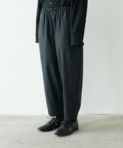 VU ヴウ 【Standard】cropped pants flannel wool [CHARCOAL GRAY] vu-pnt-005