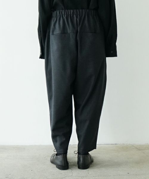 VU ヴウ 【Standard】cropped pants flannel wool [CHARCOAL GRAY] vu-pnt-005