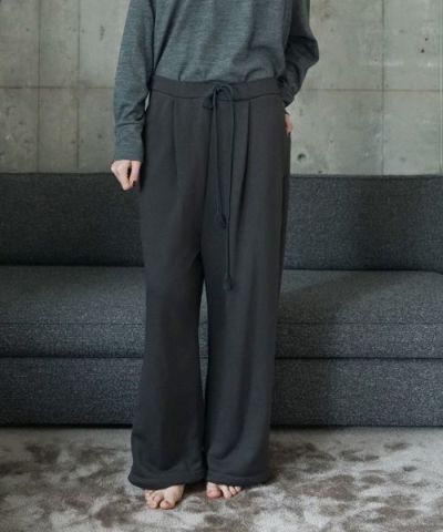 VU<br>ヴウ<br>sweat wide pants [GRAHITE] vum-pt-06