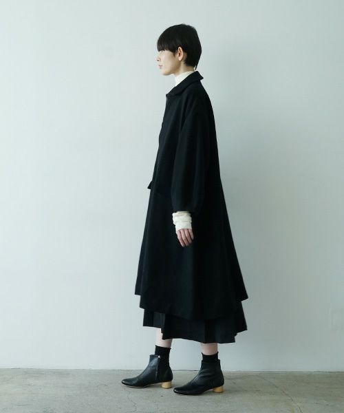 Mochiモチpetal sleeve coat [black/ma25-co-03] 