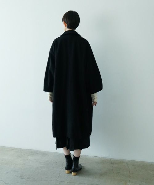 Mochiモチpetal sleeve coat [black/ma25-co-03] 
