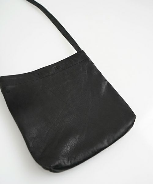 YOKO SAKAMOTO / ヨーコサカモトRESEARCHER BAG-MEDIUM[BLACK-FG] YS-BAG-LE-M