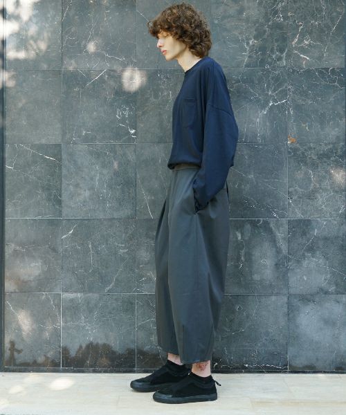 VU / ヴウtuck wide cropped pants finx cotton [GRAPHITE] vu-pnt-012
