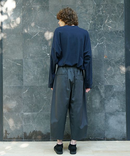 VU / ヴウtuck wide cropped pants finx cotton [GRAPHITE] vu-pnt-012