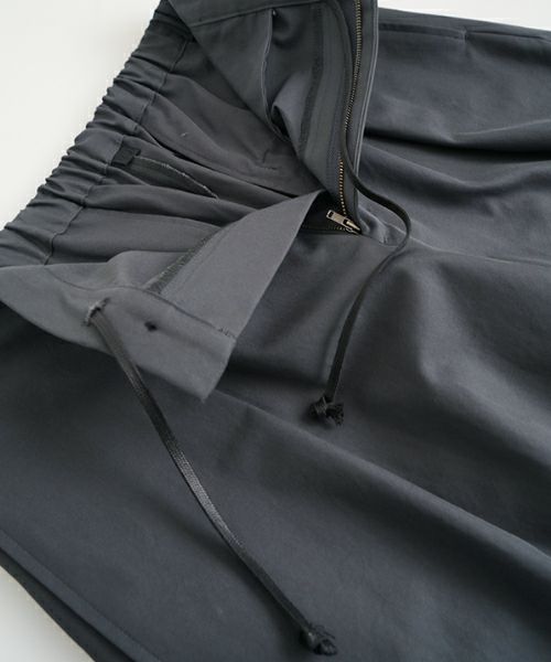 VU / ヴウtuck wide cropped pants finx cotton [GRAPHITE] vu-pnt-012
