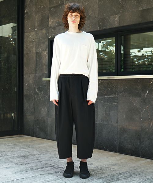 VU / ヴウtuck wide cropped pants finx cotton [BLACK] vu-pnt-012