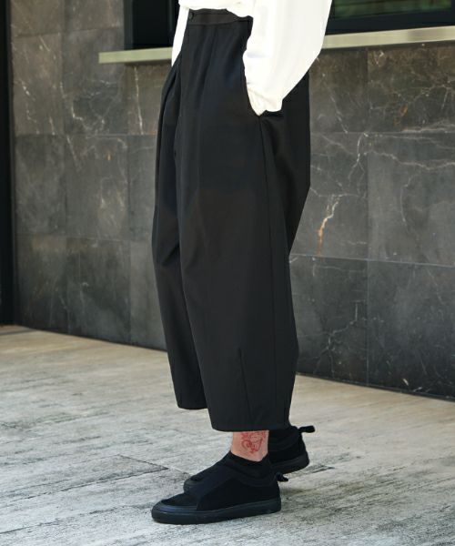 VU / ヴウtuck wide cropped pants finx cotton [BLACK] vu-pnt-012
