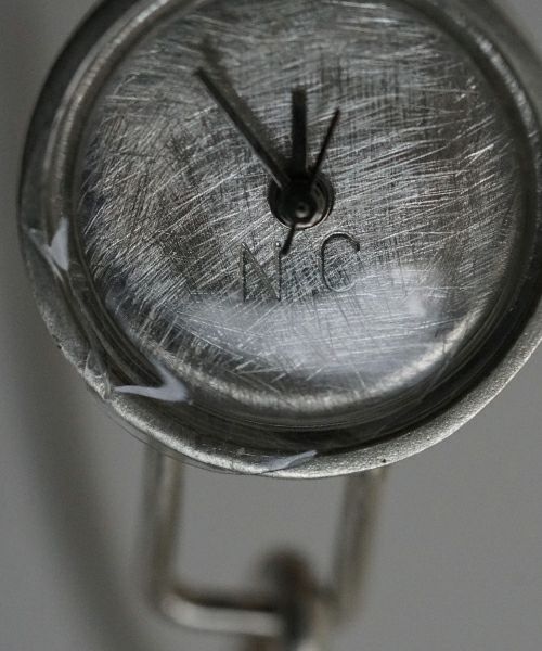 nejicommu SPACE BANGLE S シルバー ミニマル文字盤 ディテール