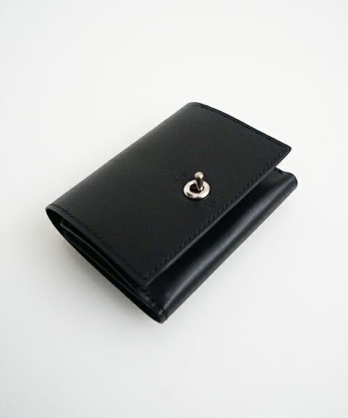 ED ROBERT JUDSON SWITCH トライフォールドウォレット（ブラック）の斜めからの外観