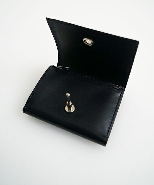 ED ROBERT JUDSON SWITCH トライフォールドウォレット（ブラック）の内側（開いた状態）